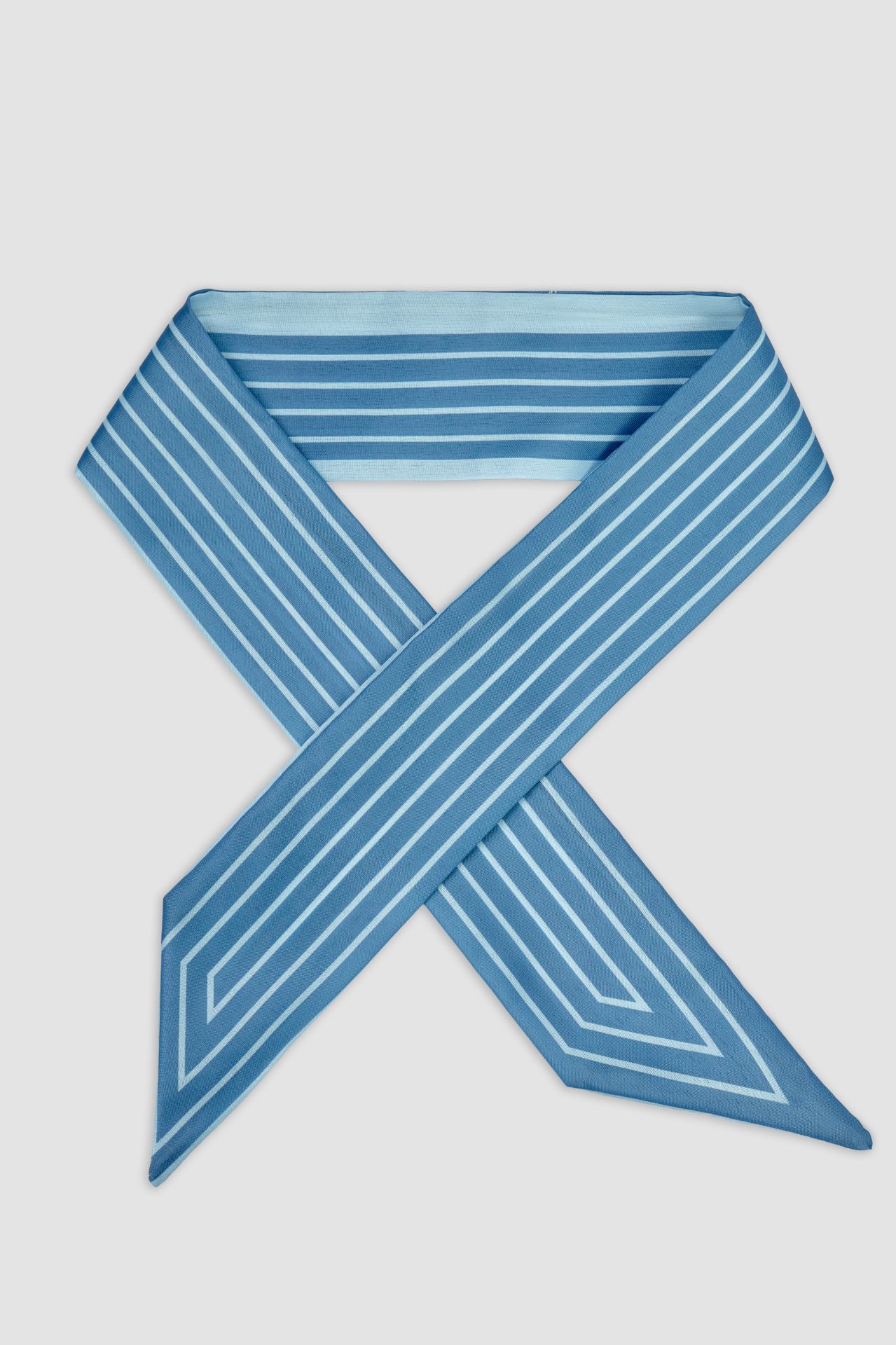 12 (10)